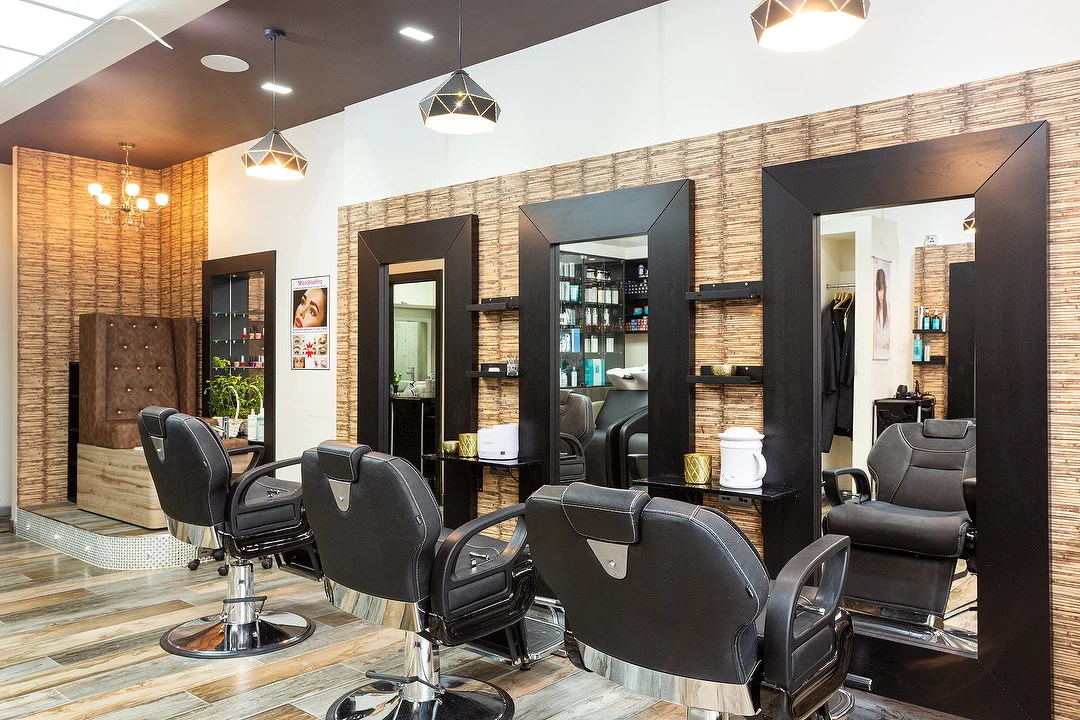 BEAUTY Kingsbury BEAUTY Kingsbury