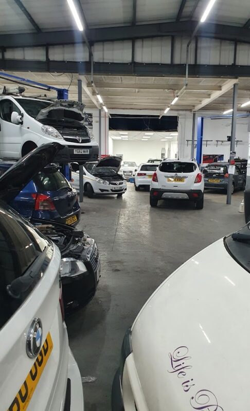 GARAGE SERVICES Leeds GARAGE SERVICES Leeds