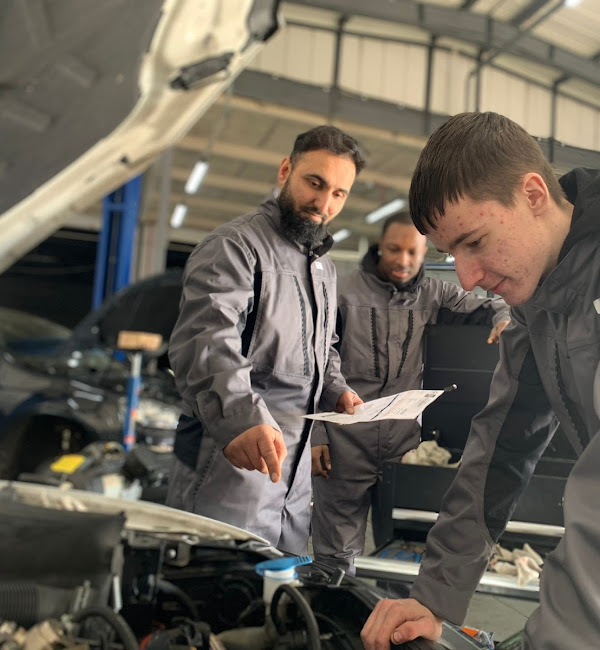 MOT CENTRES Leeds MOT CENTRES Leeds