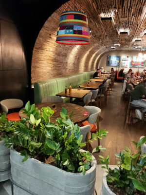 CHICKEN RESTAURANTS Leeds: Centenary Skelton Lake